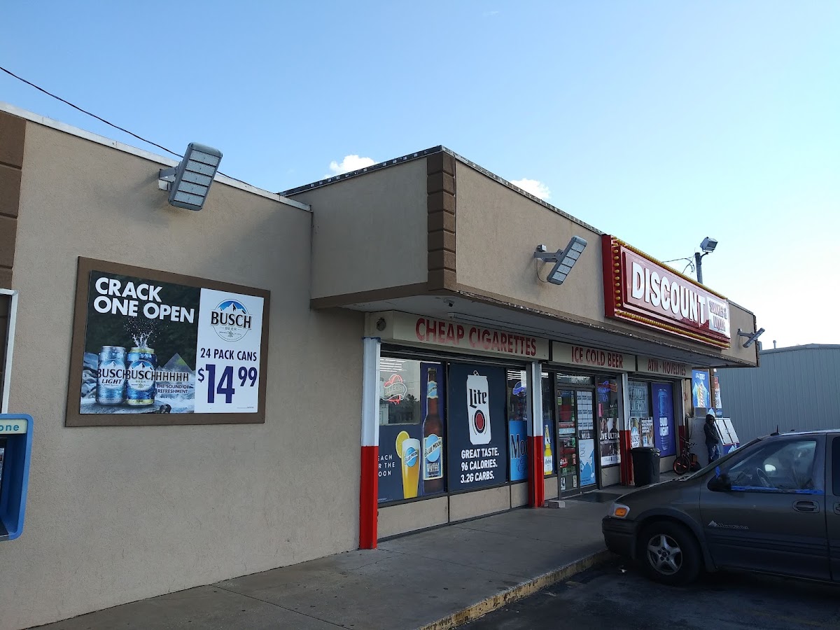 Discount Smokes & Liquor